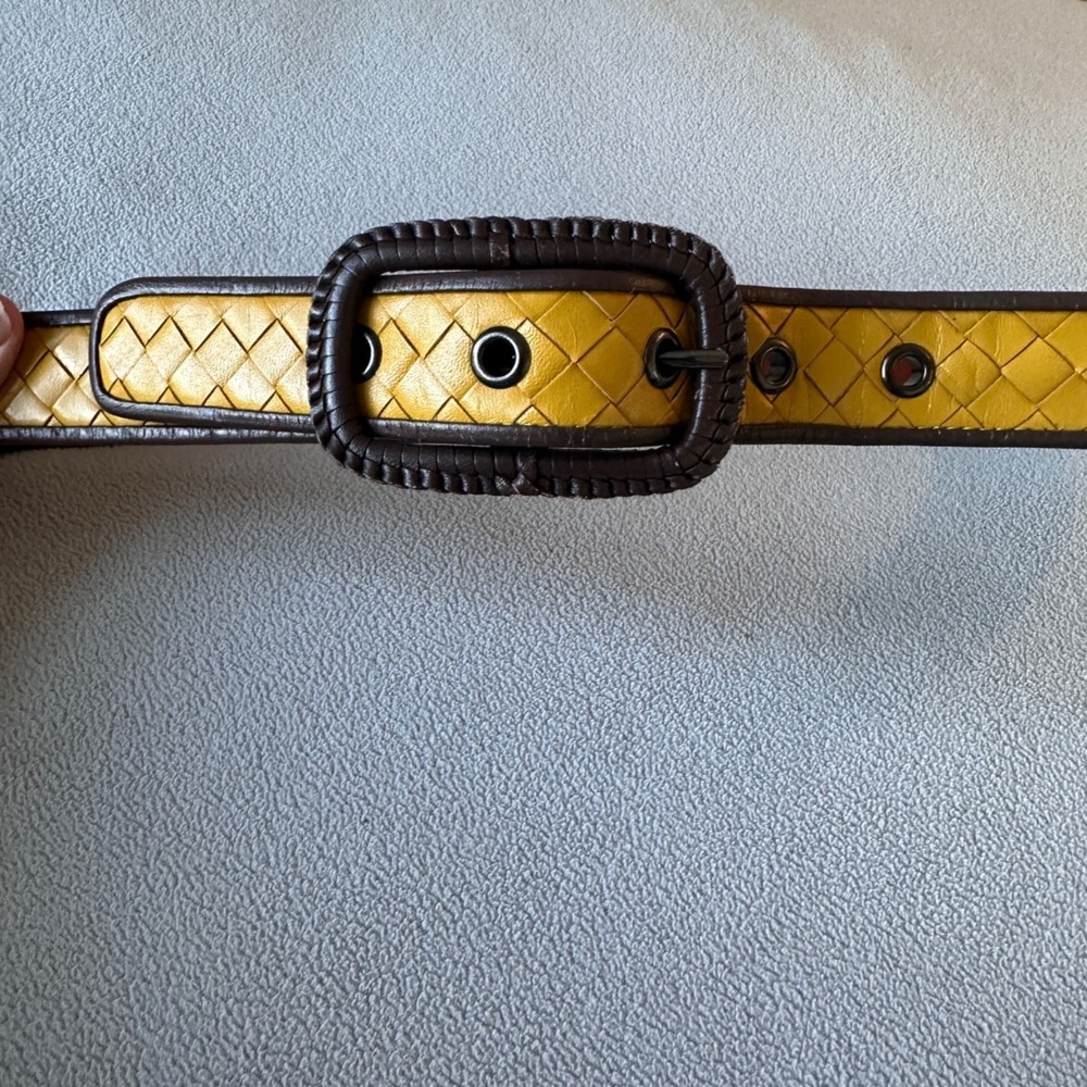 J McLaughlin Leather Belt Womens Small Woven Yellow Brown Classic‎